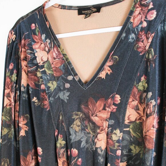 Suzanne Betro Floral Fall Top - Size 2X - Picture 3 of 8